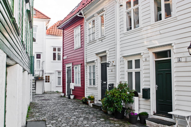 malownicza uliczka w Bergen w Norwegii