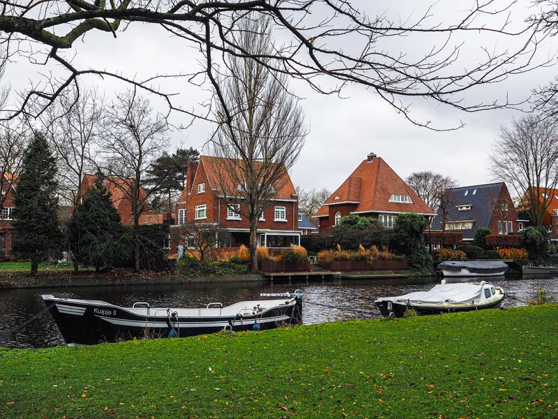 Amsterdam domy kanał łódki