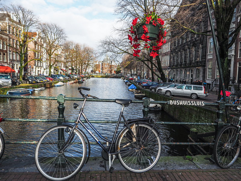 Amsterdam rower kanał Bushuissluis