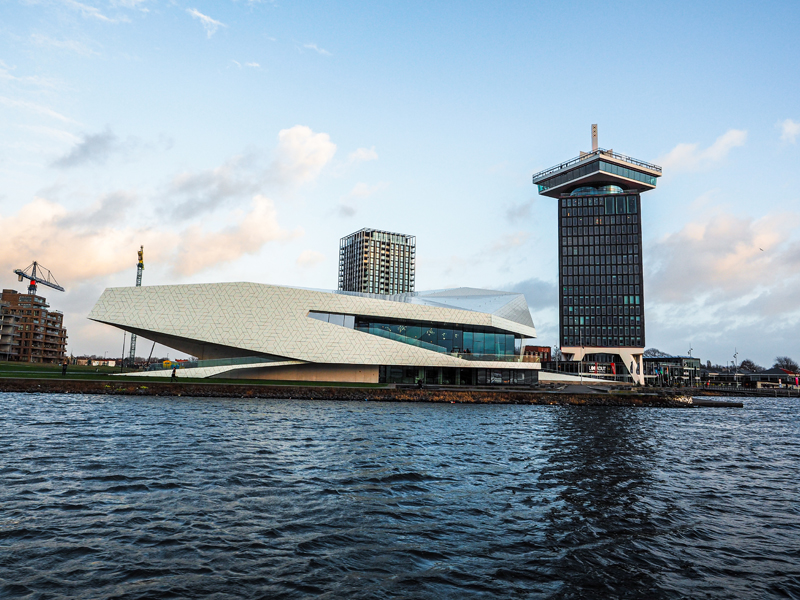 nowoczesne budynki Amsterdam