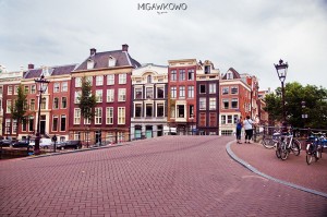 Kolorowe domy w Amsterdamie w Holandii