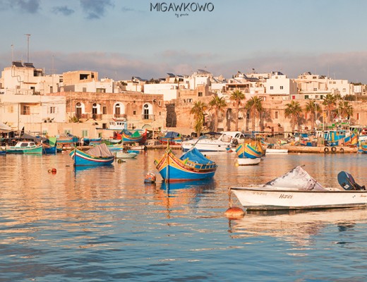 Malta Marsaxlokk kolorowe łódki